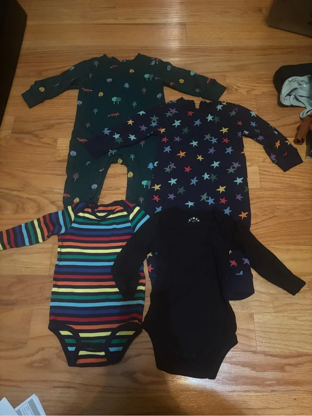 #Primary baby items! Only worn 3 times! From SFPF home! - Picture 2 of 6